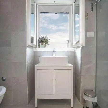 Old Beauty * Нови-Винодолски