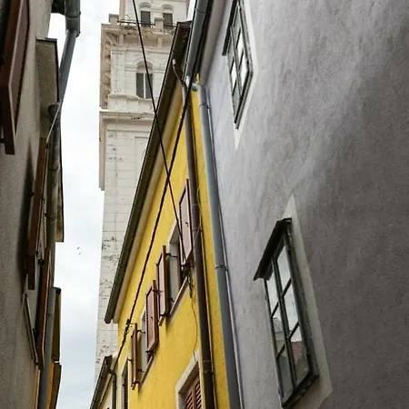 Old Beauty Нови-Винодолски