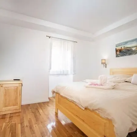 Old Beauty * Novi Vinodolski